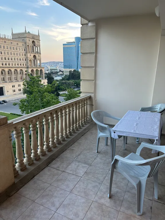 Апартаменты в центре с восхитительным видом на море