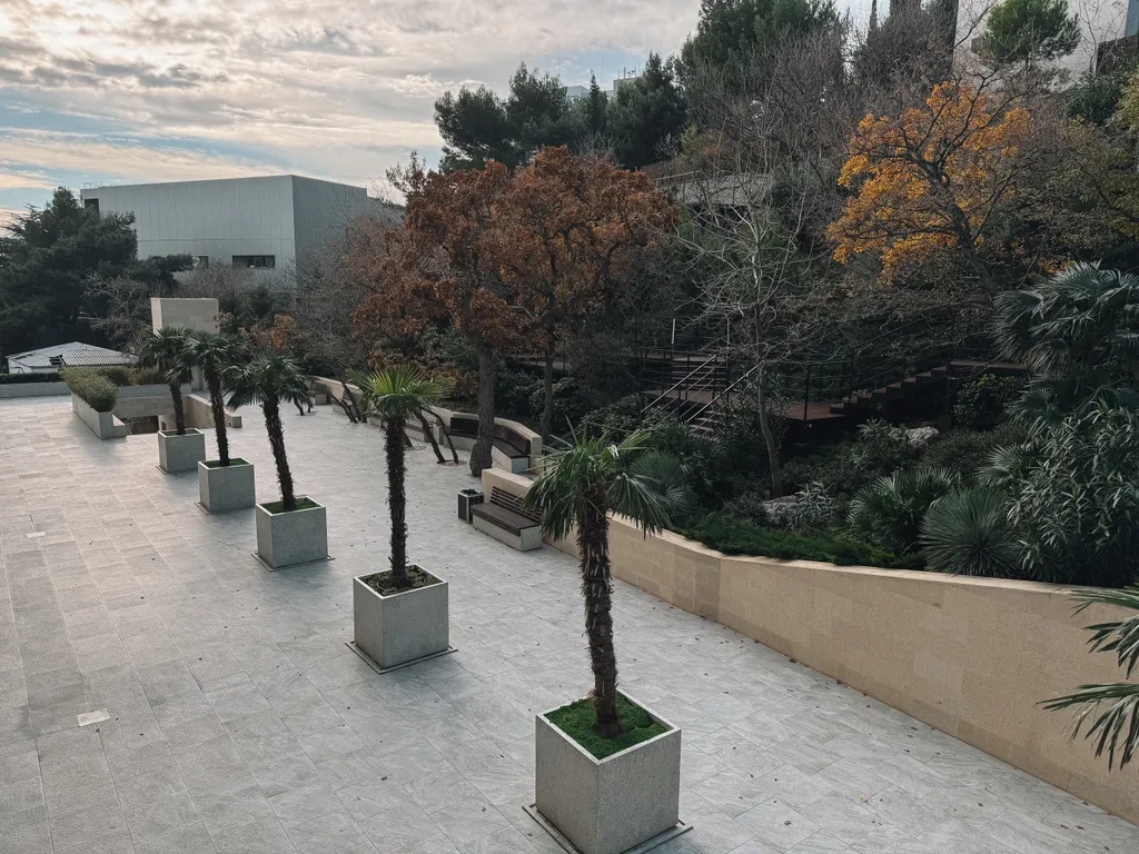 Современные апартаменты в шаговой доступности от моря