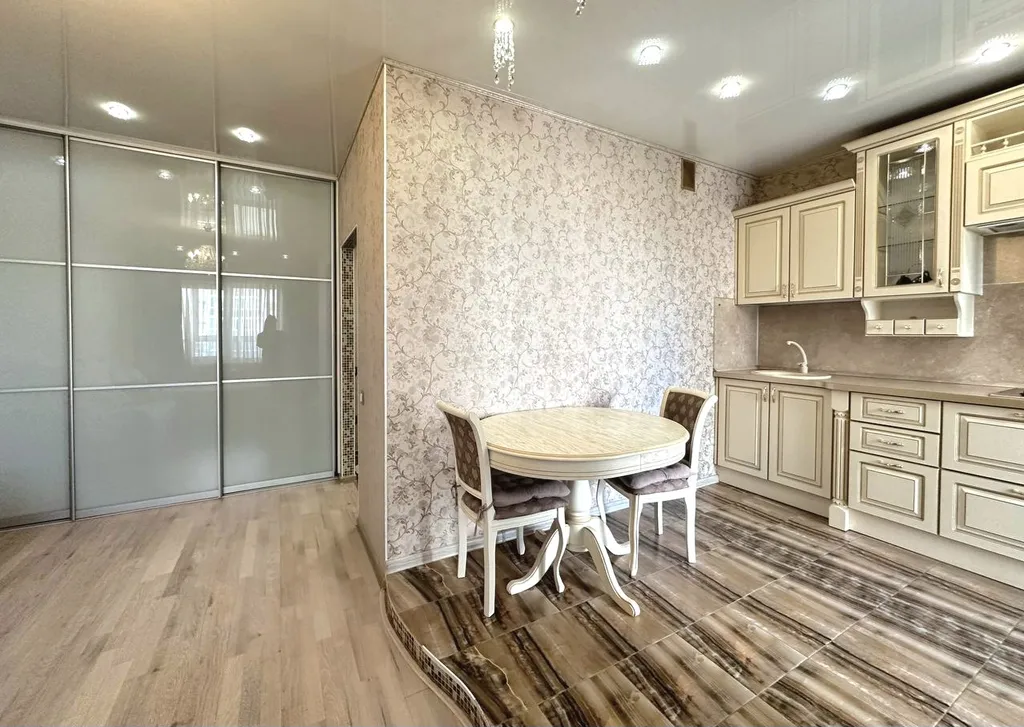 1-комнатная квартира-студия с балконом рядом с Кузбасс-Арена