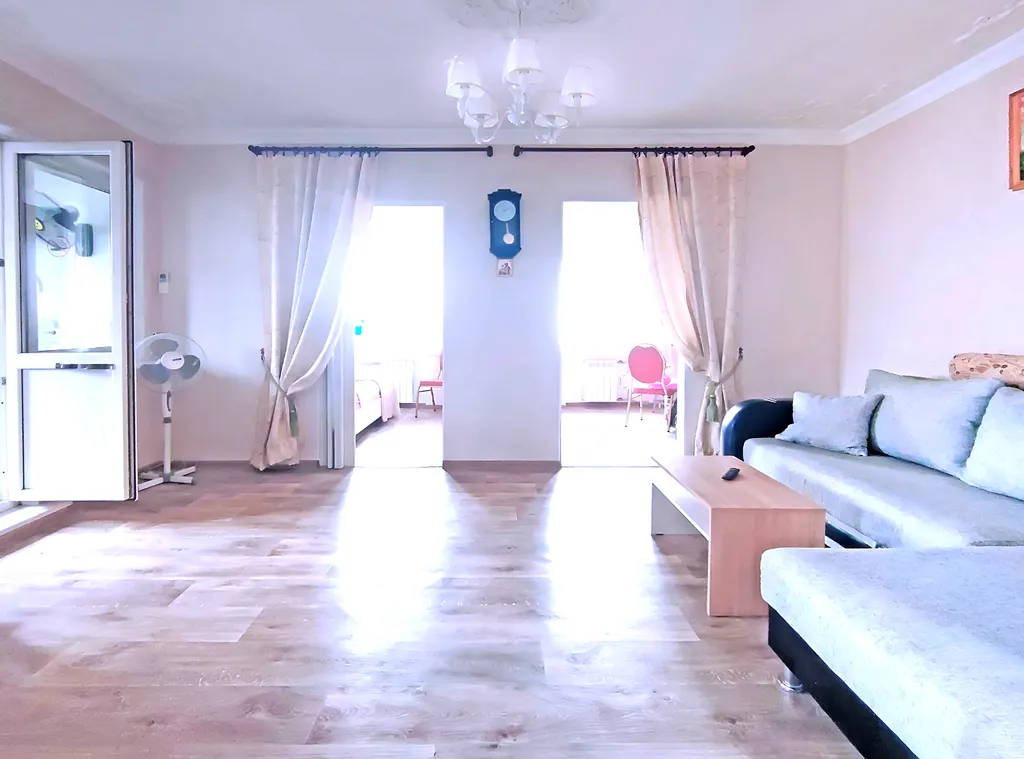 Просторная трех комнатная квартира в Центре Сочи у Моря