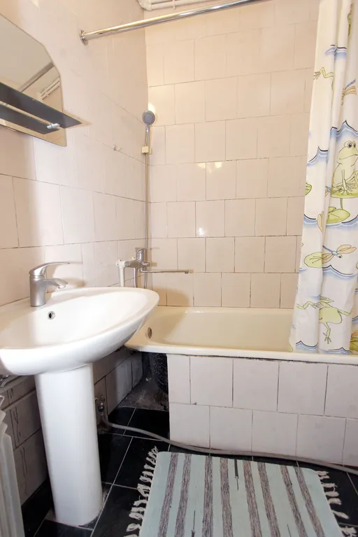 Двухкомнатный уютный дом 10 минут от пляжа