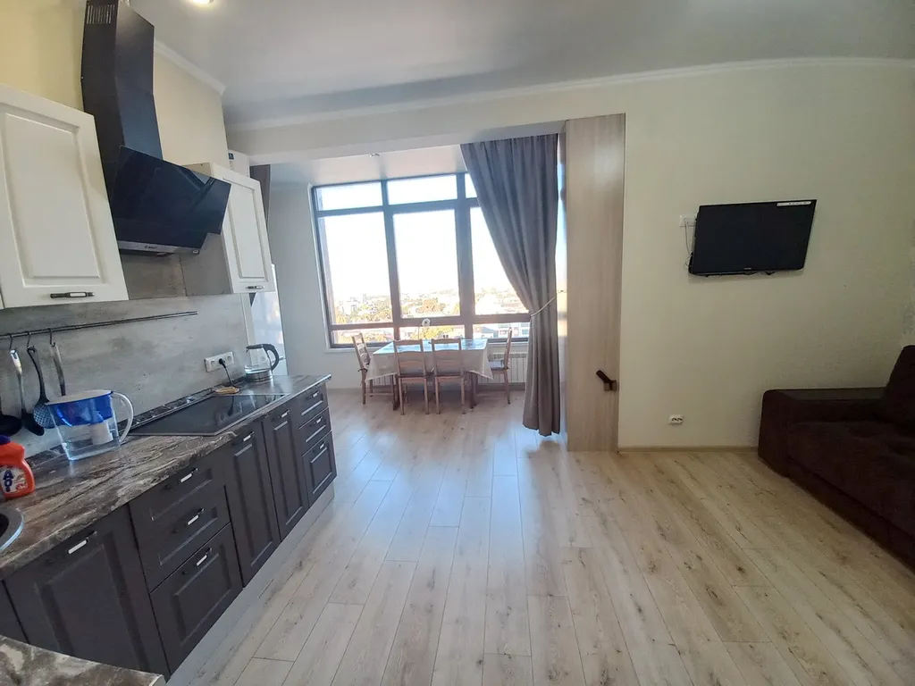 Квартира Просторная квартира в центре города с видом на море — Анапа