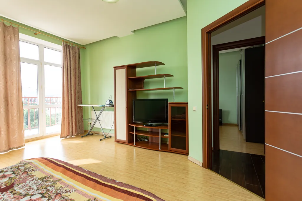 Просторная 3-комнатная квартира с видом на курортную жизнь