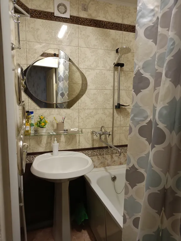 Уютная двухкомнатная квартира в районе жд вокзала и автовокзала