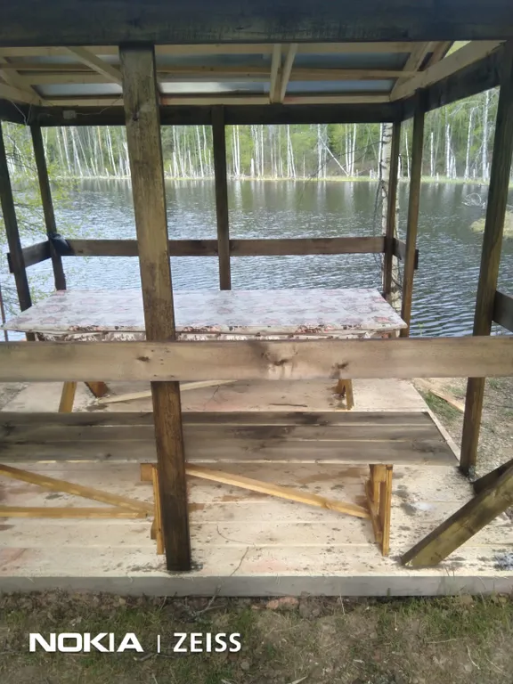 Страна Див на 2 гектарах земли, в изоляции и с озером