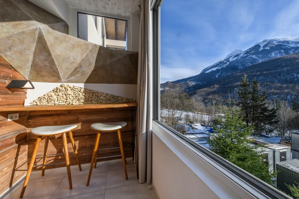 Квартира Дизайн-студия Лайт Люкс. Горная панорама из окна — аренда посуточно в Красная Поляна