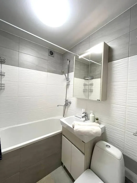 Поделам двушка рядом с ж/д вокзалом