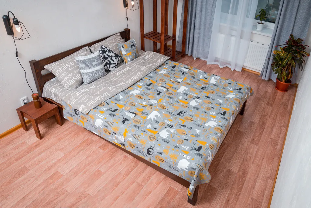 Двухкомнатная квартира на Холмогорова