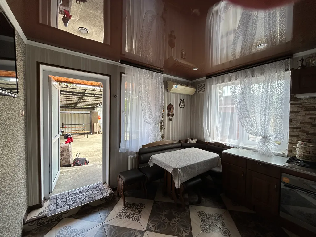 Уютный домик у моря