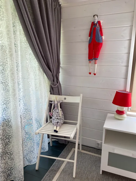 Цветочный домик с камином