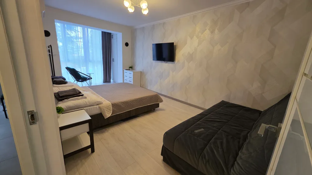 Уютная светлая квартира на берегу моря в центре