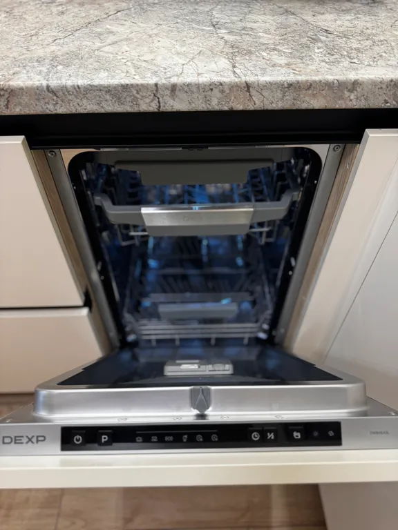 Новая стильная квартира с панорамным видом на море и рядом с пляжем