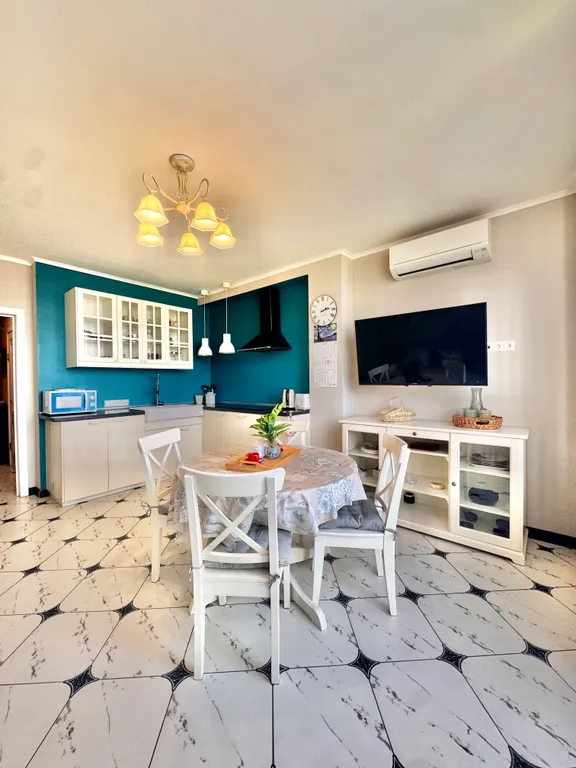 Квартира Семейные апартаменты с видом на море — Адлер