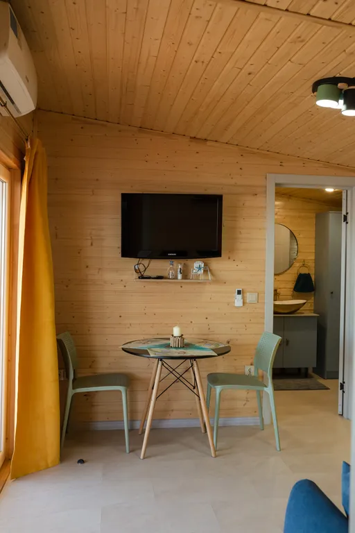 Коттедж Дом на берегу озера с банным чаном — Сокольники