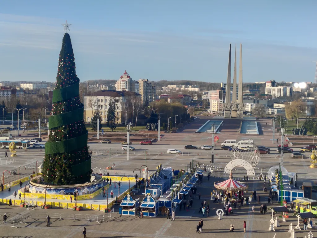 Квартира в центре города с шикарным видом на Площадь Победы — аренда посуточно в Витебск