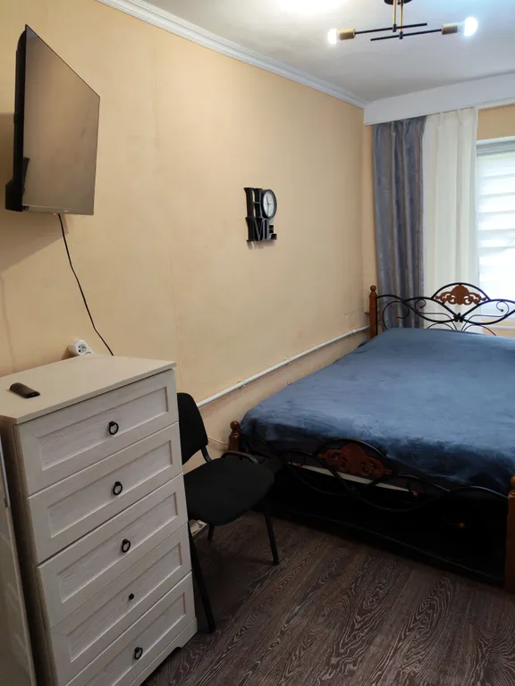 Дом возле моря, центр