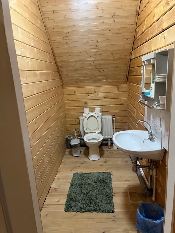 Дом для отдыха на лесной опушке с баней