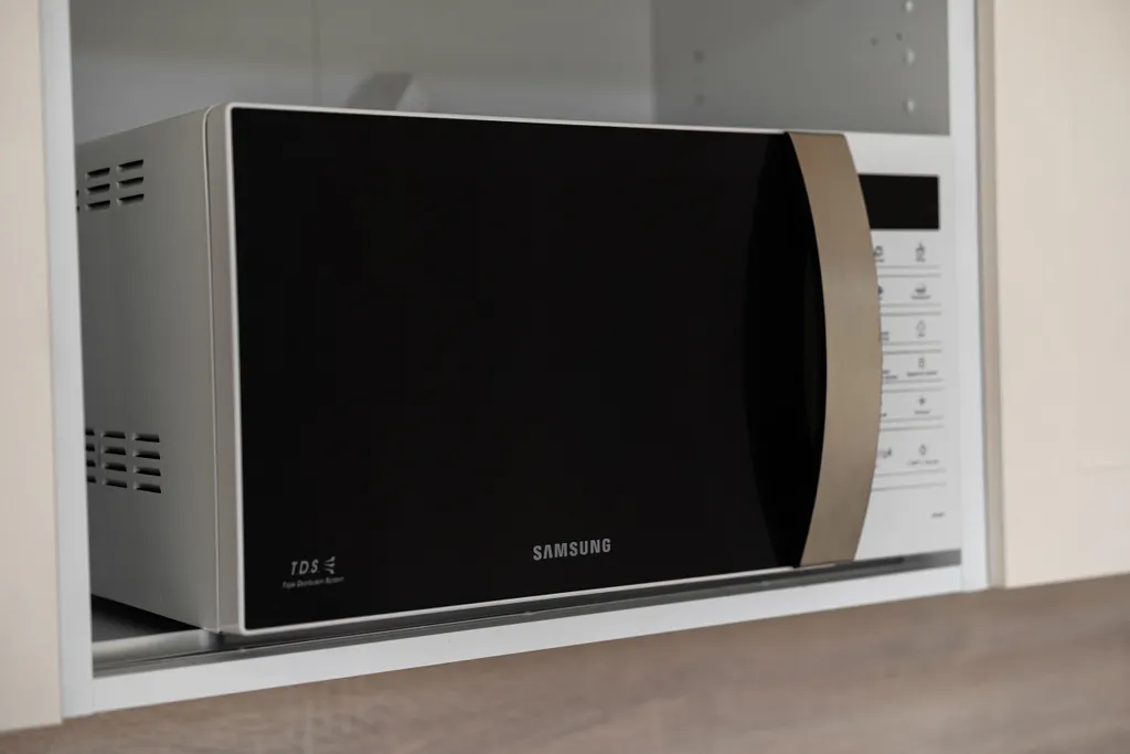 Очень теплый апартамент с открытым балконом, кухней, парковкой