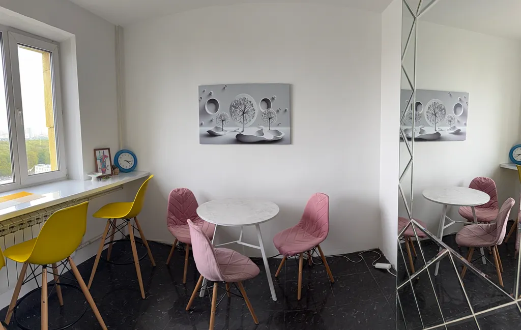 Комната у метро