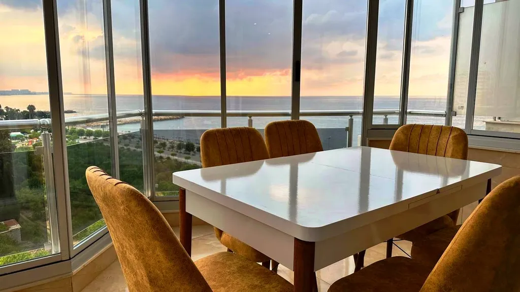 Квартира на Средиземном море с бассейном и горками — аренда посуточно в Мерсин