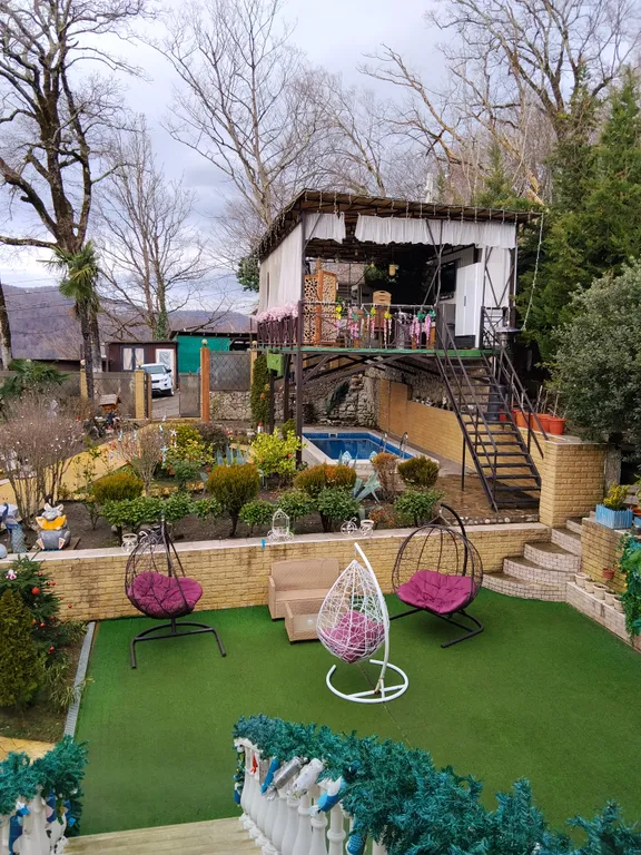 Дом замок с видом на море и горы