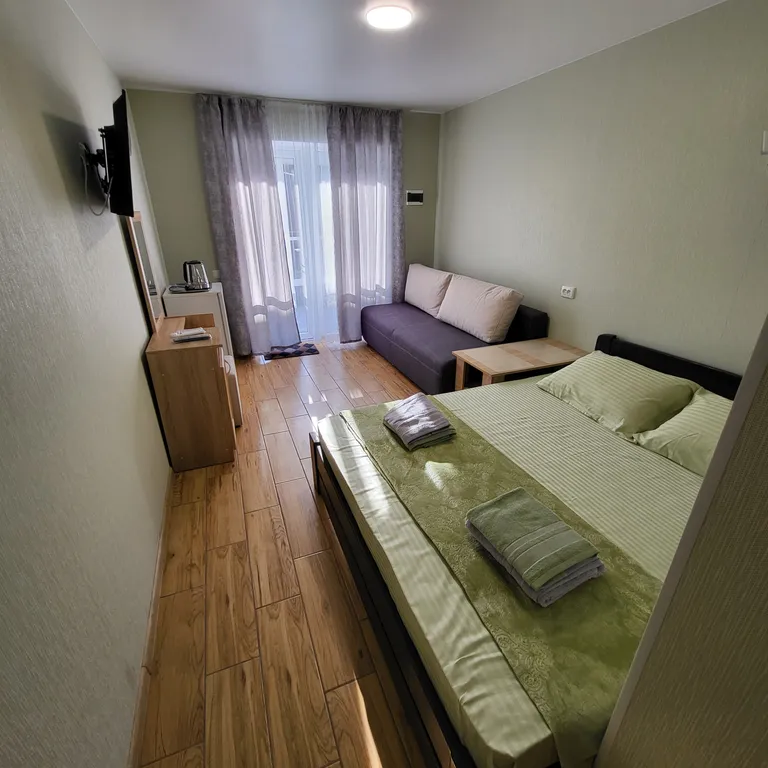 Квартира №12 на первом этаже, в номере есть все — аренда посуточно в Бердянск