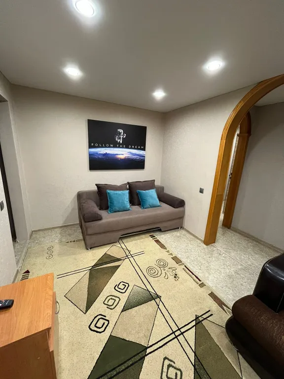 Просторная квартира на красной линии в центре