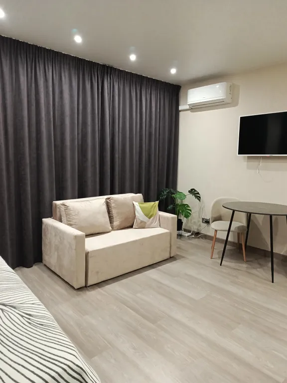 Светлая студия в центре