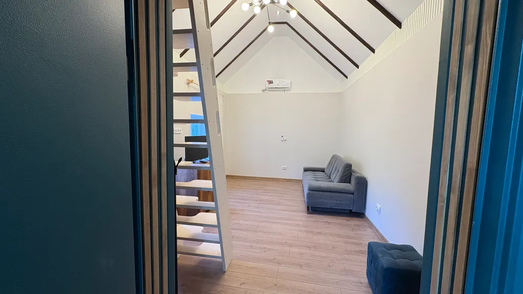 Домик на море, тихое и спокойное место, дубовая роща