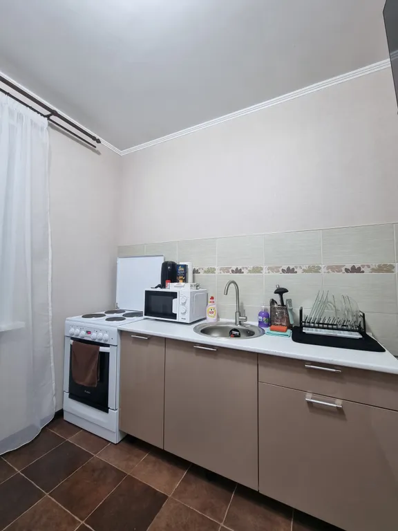 Квартира с новым ремонтом на Высоцкого 42