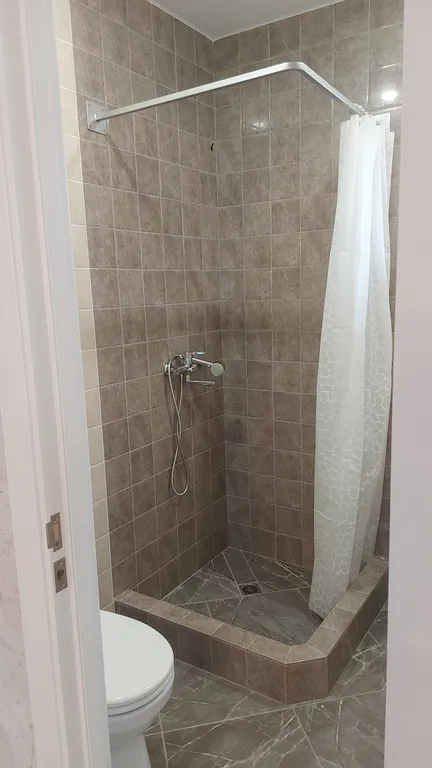 Уютный дом у реки для спокойного отдыха