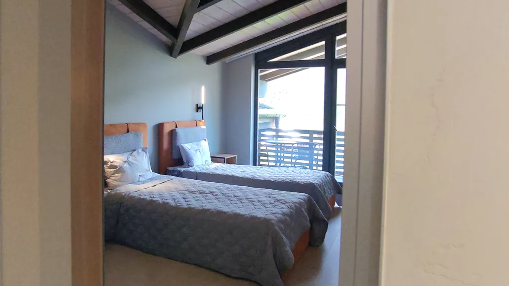 Таунхаус с джакузи и сауной. Камин. Панорамные окна. Барбекю.