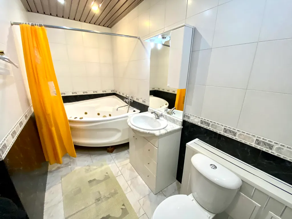 4-комнатная Квартира