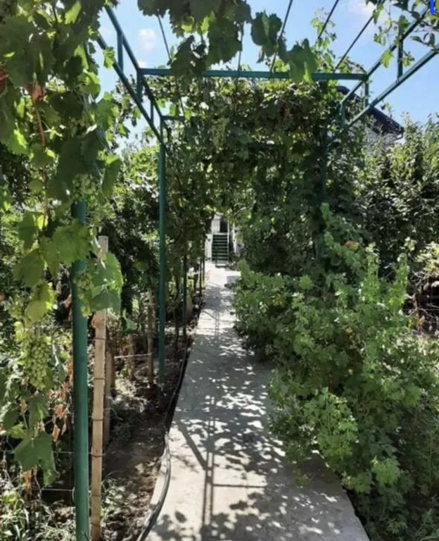 Уютна дача с видом на море