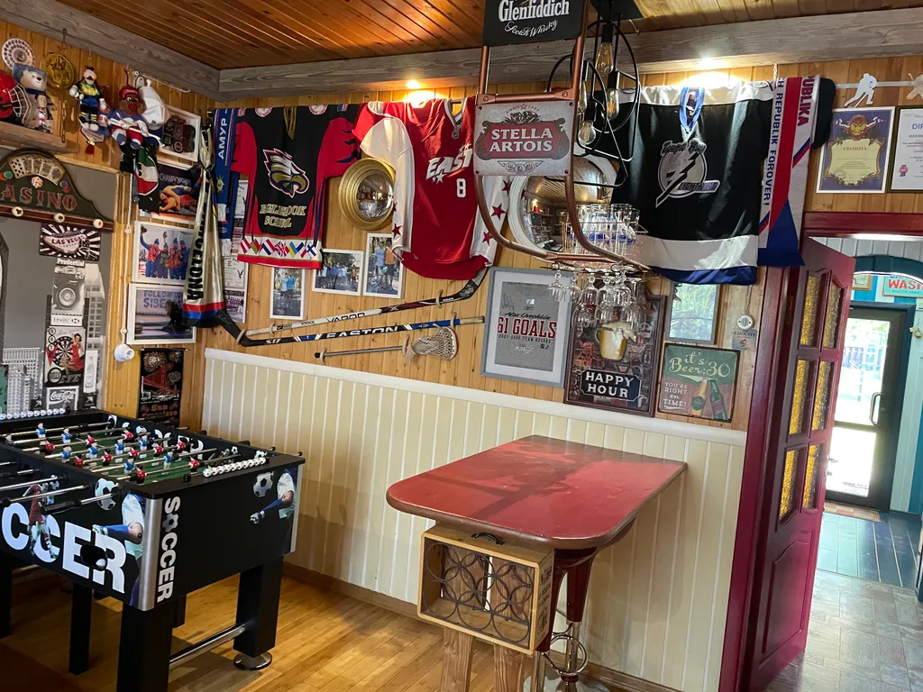 Коттедж Гостевой дом на берегу Финского залива в окружении соснового леса — Ключевое