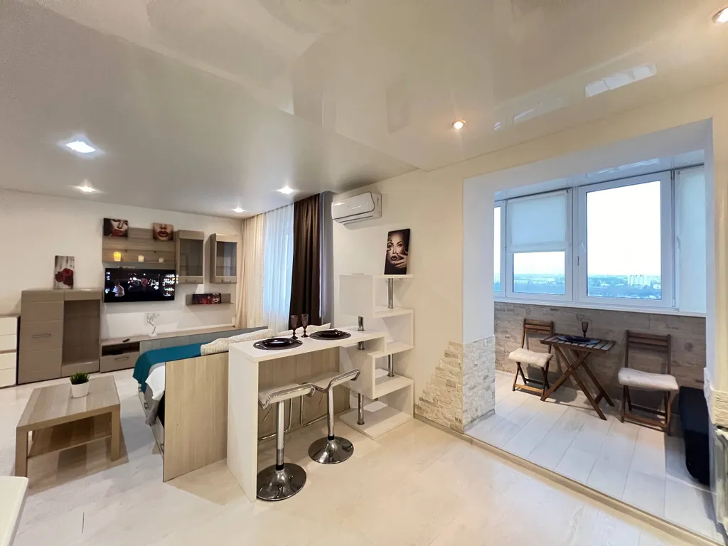 Дизайнерская студия в центре в новом доме