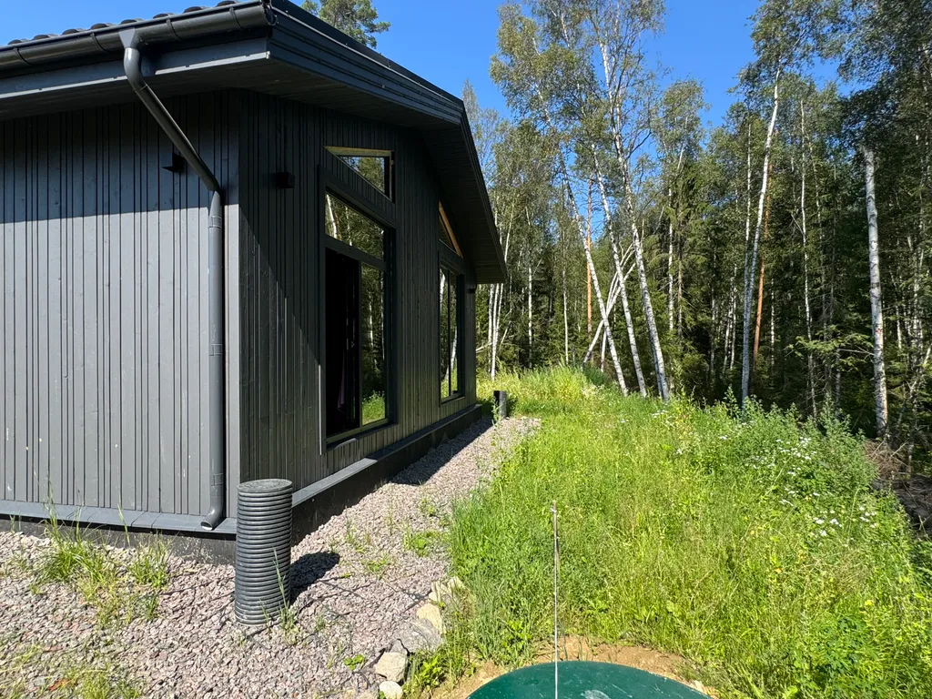 Уютный дом у озера, в 50 километрах от Петербурга, с мангалом, Wi-Fi