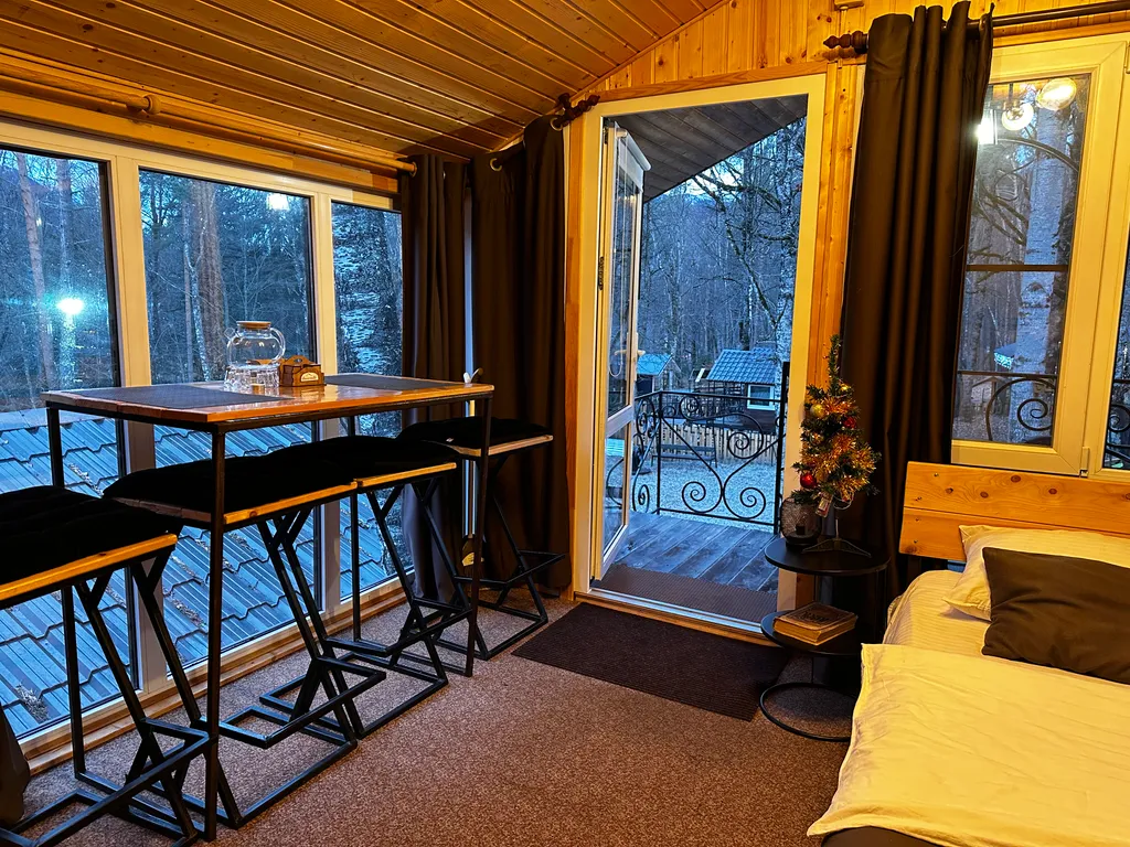 Коттедж Уютный домик с панорамными окнами с видом на лес — Архыз