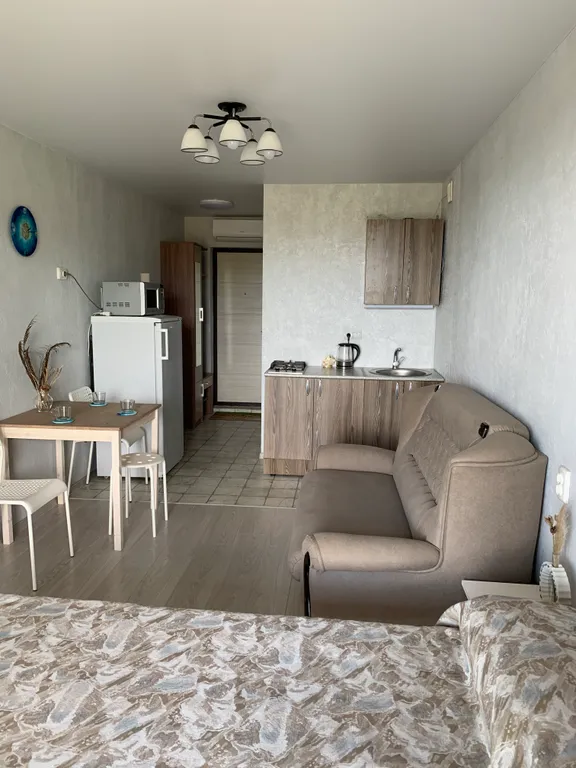 Квартира-студия с потрясающим видом на море и горы