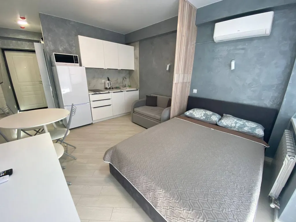 Квартира Студия с панорамными окнами и балконом на первой береговой линии — аренда посуточно в Дагомыс