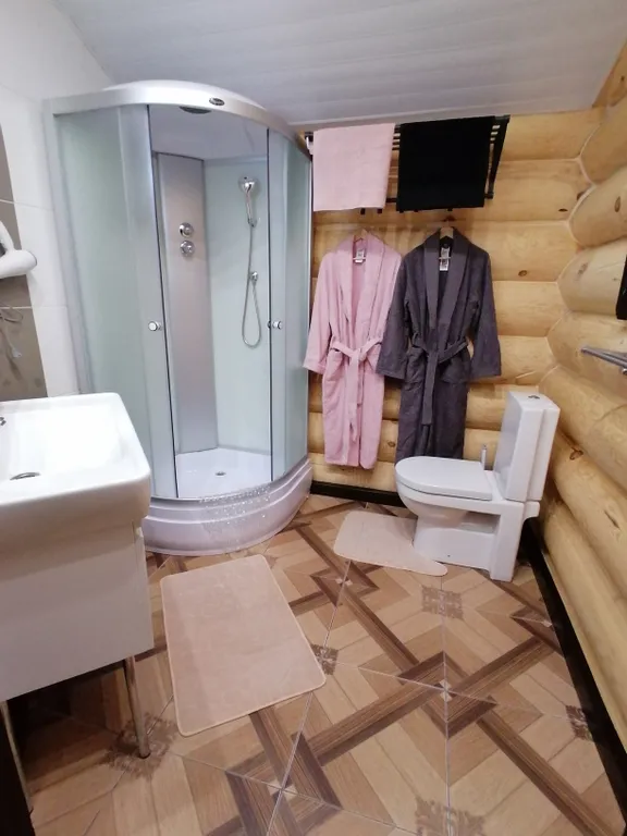 Уютный дом с гаражом у горной речки с видом на горы