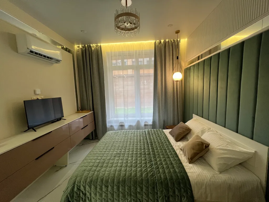 Красивая студия в центре, рядом Белоусовский парк