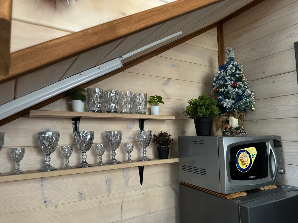 Коттедж Барнхаус III с видом на хвойный лес — Архыз