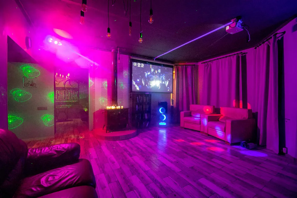 Культовый коттедж LoftCherdak, баня, чан, танцпол с пеной