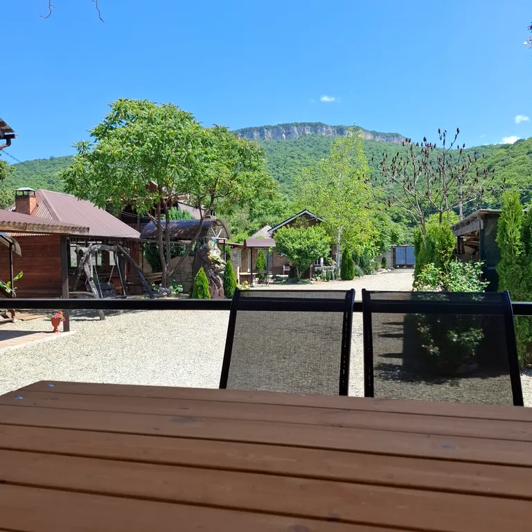 Новый дом с видом на горы