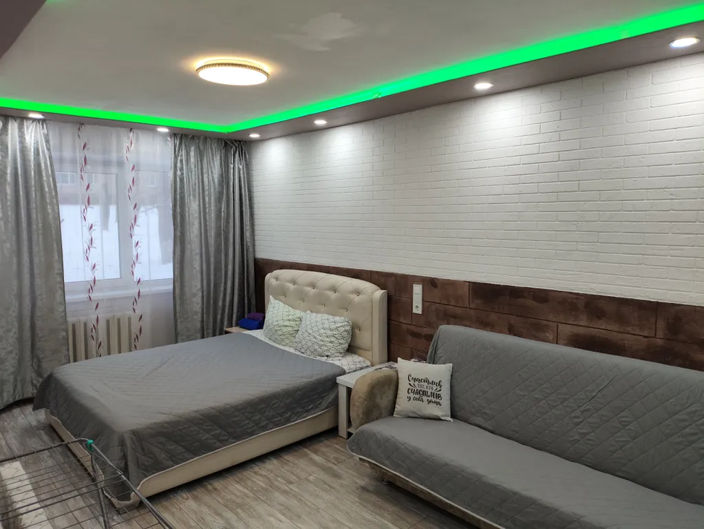 Уютная квартира в центре города, АРТ МРТ Лидер — аренда посуточно в Братск