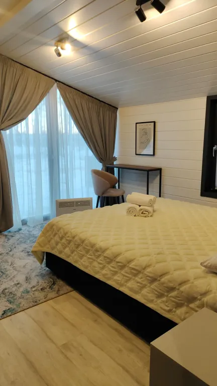 Дом Фьюжн с сауной Гарнет Холидэй Мир