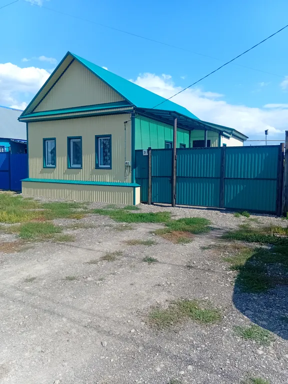 Коттедж в ПУГАЧЕВЕ .Уютный частный дом с парковкой, тихий район — аренда посуточно в Пугачев