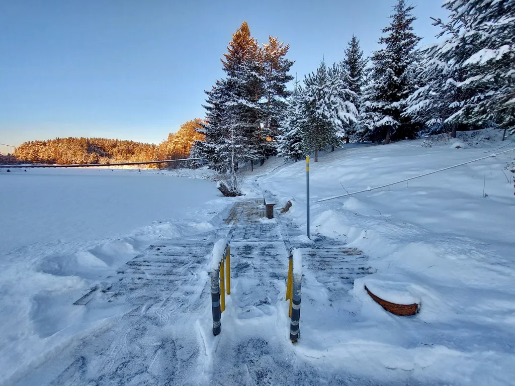 Дом у реки Аять