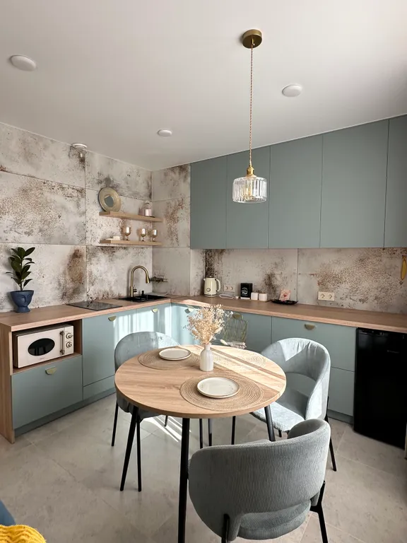 Уютная новая квартира возле вокзала и центра города